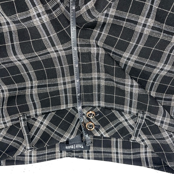 WHITE HOUSE BLACK MARKET Black plaid stretch pant 00R - Picture 7 of 10